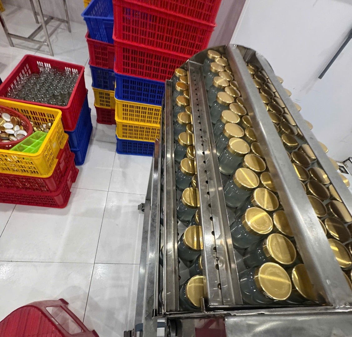 Khởi tố đường dây sản xuất, phân phối hàng chục nghìn hũ yến chưng giả