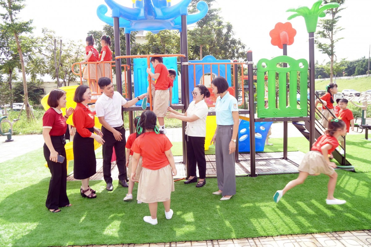 Phường Long Biên khánh thành công trình “Sân chơi cộng đồng”