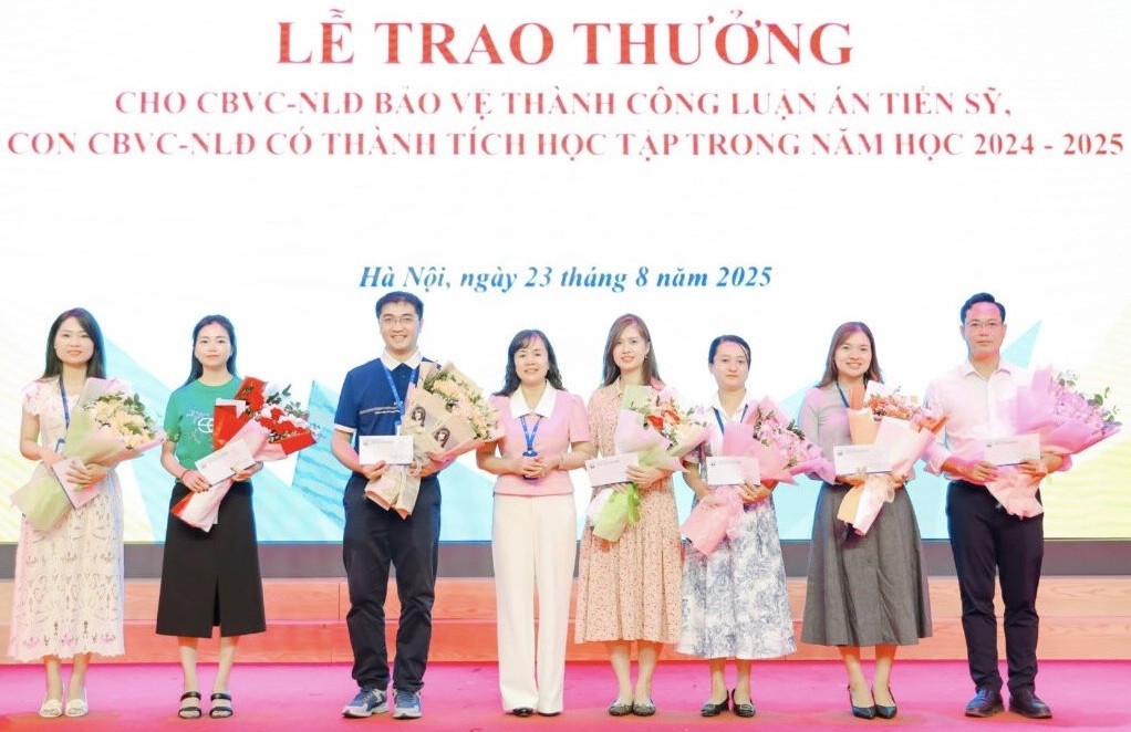 Lan tỏa tinh thần hiếu học và thi đua trong cán bộ, viên chức, người lao động