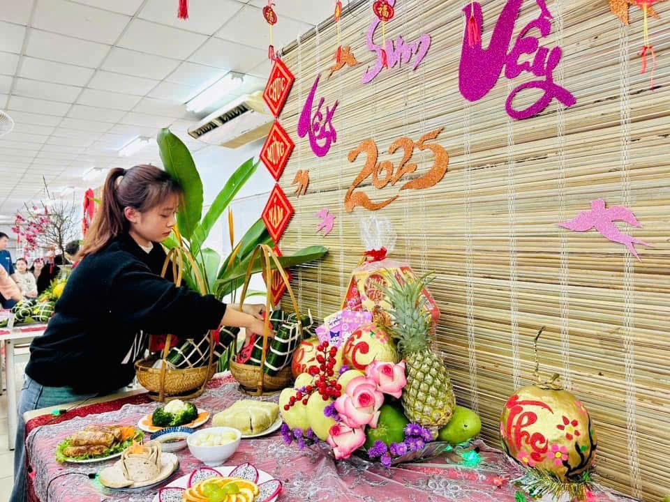 Phát huy vai trò nữ công nhân hiện đại giỏi việc nước, đảm việc nhà