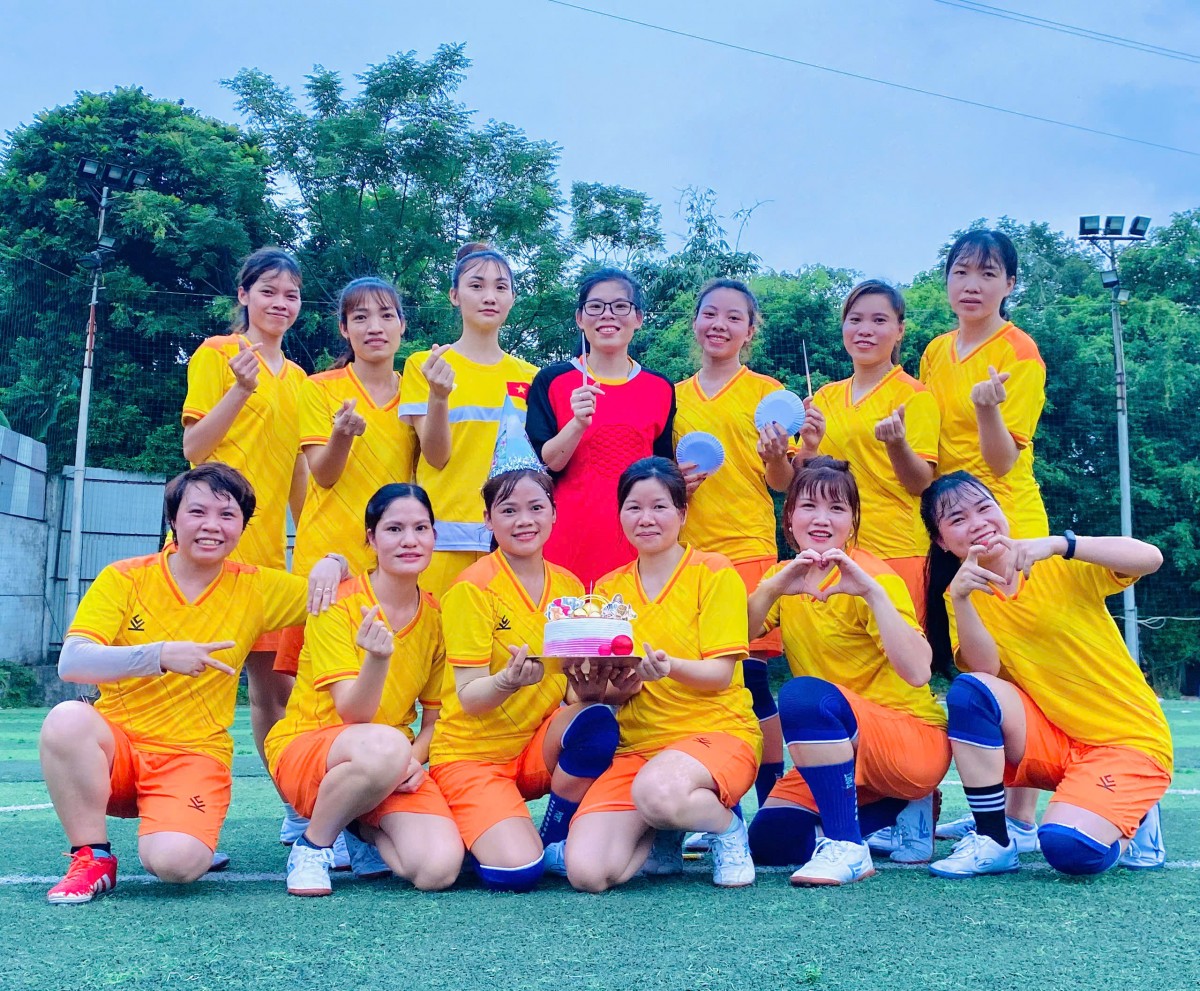 Phát huy vai trò nữ công nhân hiện đại giỏi việc nước, đảm việc nhà