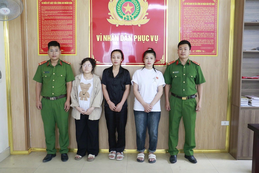 Công an Nghệ An triệt phá đường dây mua bán người, giải cứu 13 nạn nhân Công an Nghệ An triệt phá đường dây mua bán người, giải cứu 13 nạn nhân