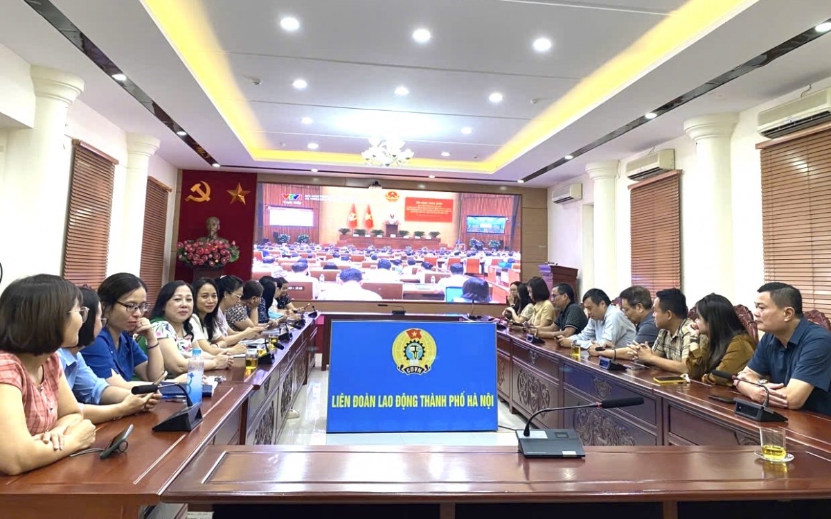 Đảng viên Đảng bộ Ủy ban MTTQ Việt Nam TP Hà Nội nghe quán triệt 4 nghị quyết chiến lược của Bộ Chính trị