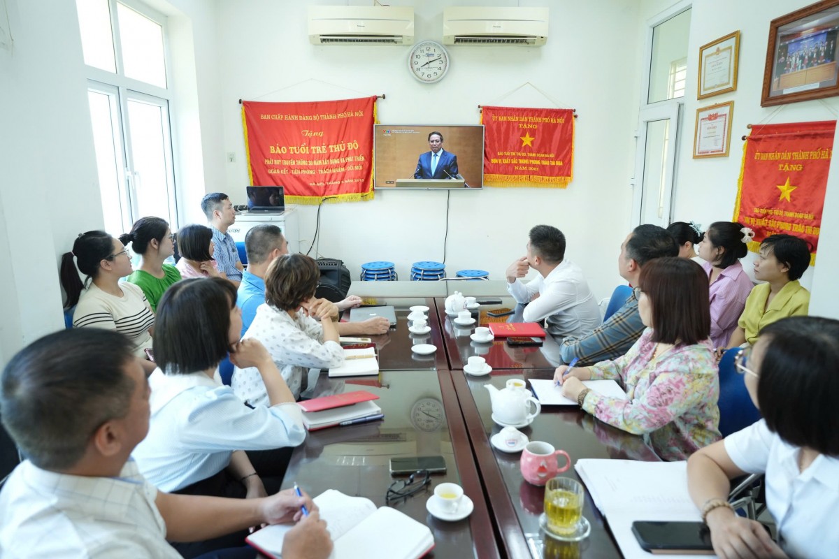 Đảng viên Đảng bộ Ủy ban MTTQ Việt Nam TP Hà Nội nghe quán triệt 4 nghị quyết chiến lược của Bộ Chính trị