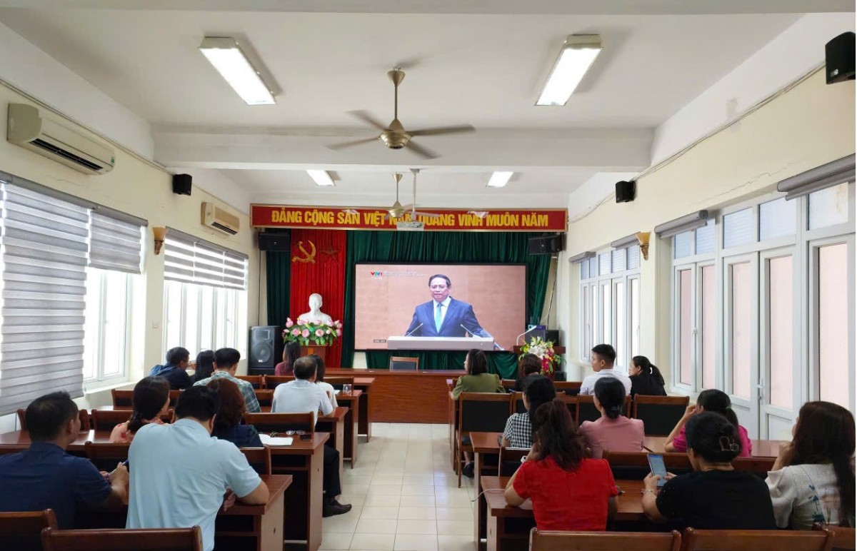 Đảng viên Đảng bộ Ủy ban MTTQ Việt Nam TP Hà Nội nghe quán triệt 4 nghị quyết chiến lược của Bộ Chính trị