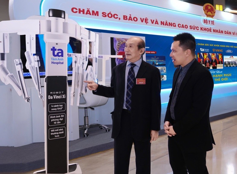 Công nghệ Robot AI gây ấn tượng tại Triển lãm thành tựu Y tế nổi bật Công nghệ Robot AI gây ấn tượng tại Triển lãm thành tựu Y tế nổi bật