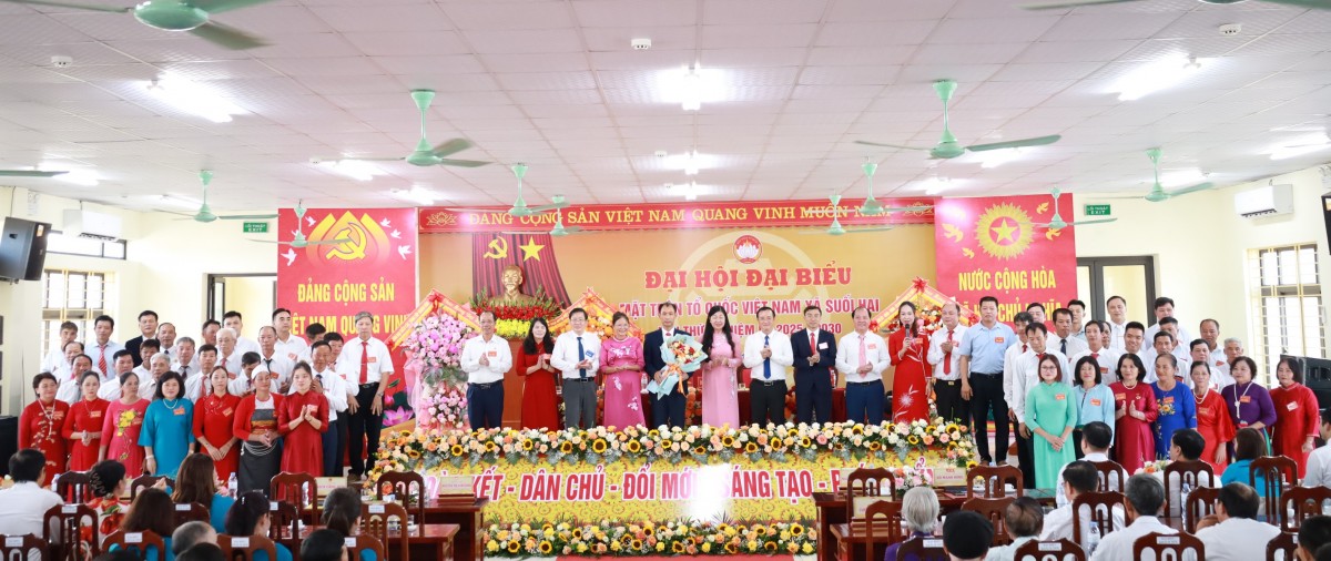 Chung sức xây dựng quê hương Suối Hai giàu đẹp