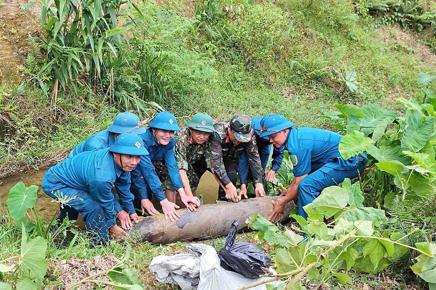 Nghệ An hủy nổ quả bom nặng hơn 2 tạ còn nguyên kíp