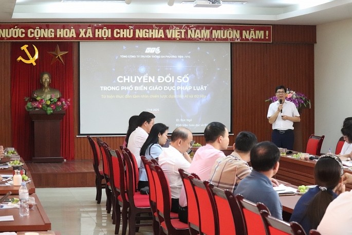 Chuyển đổi số để người dân tiếp cận kiến thức pháp luật dễ dàng, hiệu quả Chuyển đổi số để người dân tiếp cận kiến thức pháp luật dễ dàng, hiệu quả