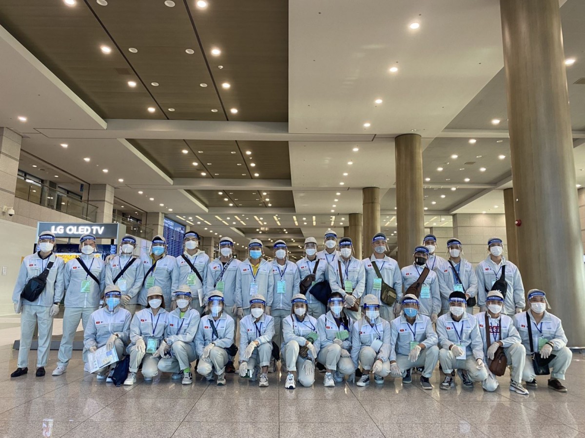 Quy định mới về hỗ trợ lao động Việt Nam đi làm việc ở nước ngoài theo hợp đồng