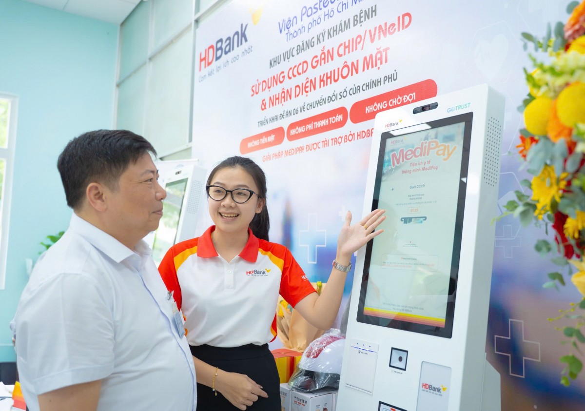 HDBank vận hành hệ thống Kiosk y tế thông minh tại Viện Pasteur TP.HCM