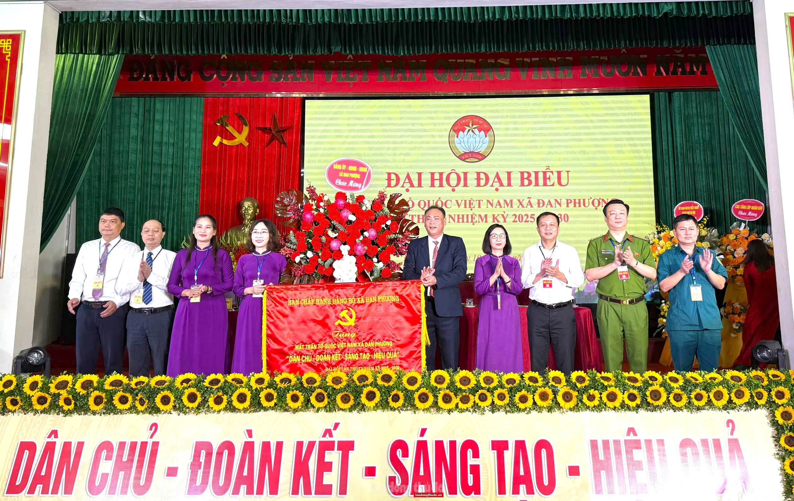 Phát huy truyền thống anh hùng, sức mạnh đoàn kết toàn dân tộc