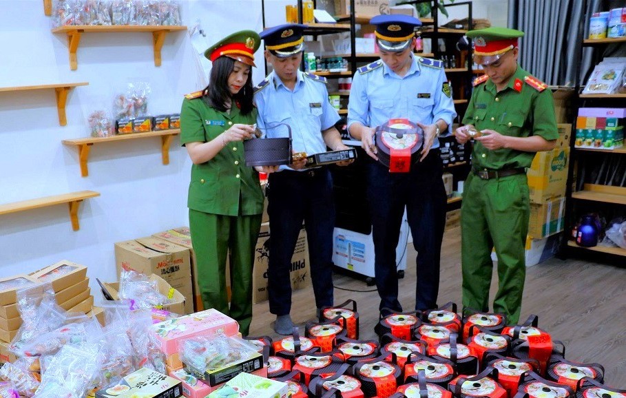 Phát hiện gần 4.200 chiếc bánh trung thu không rõ nguồn gốc xuất xứ