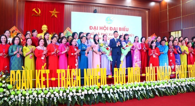 Đại hội phụ nữ xã Phú Xuyên lần thứ I thành công tốt đẹp Đại hội phụ nữ xã Phú Xuyên lần thứ I thành công tốt đẹp