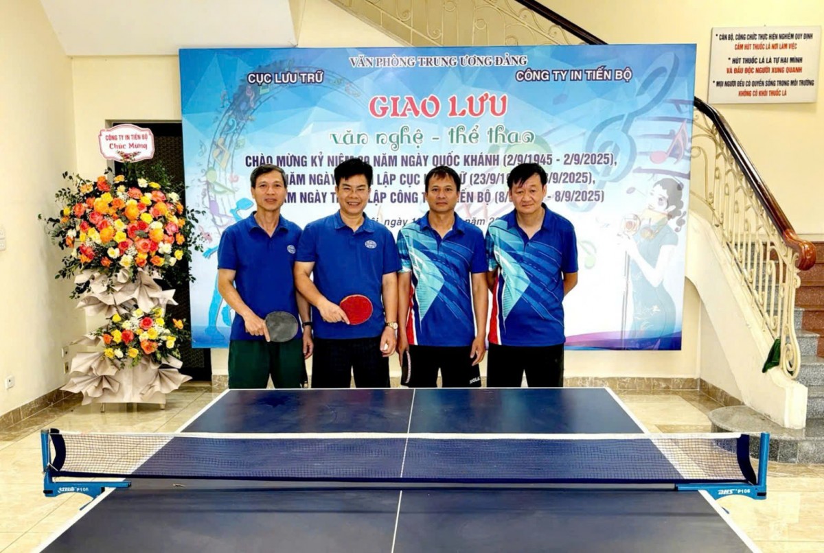 Vun đắp tình đoàn kết giữa đoàn viên Công đoàn Công ty In Tiến Bộ và Cục Lưu trữ