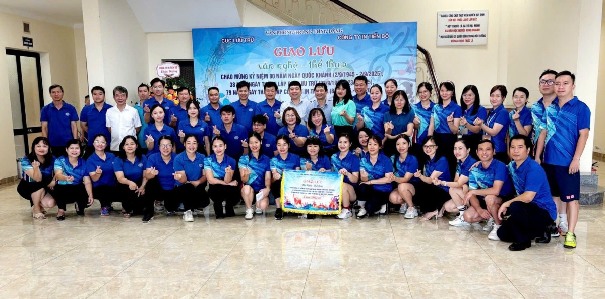 Vun đắp tình đoàn kết giữa đoàn viên Công đoàn Công ty In Tiến Bộ và Cục Lưu trữ