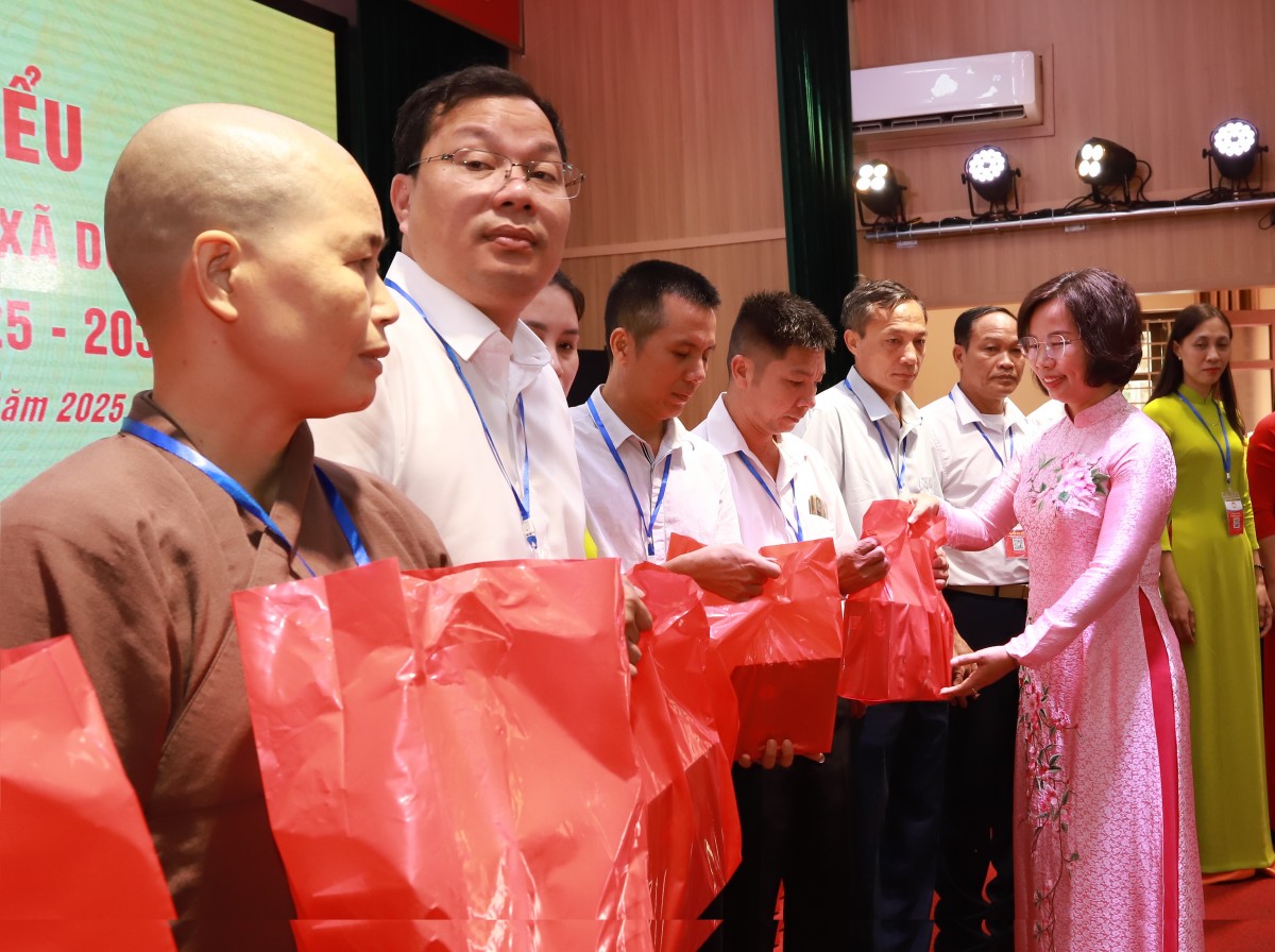 Phát huy công tác Mặt trận, phấn đấu xây dựng xã Dương Hòa đoàn kết, giàu bản sắc văn hoá