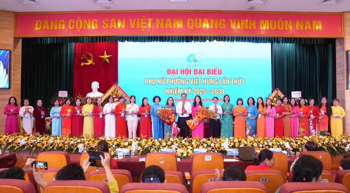 Phụ nữ phường Việt Hưng: 