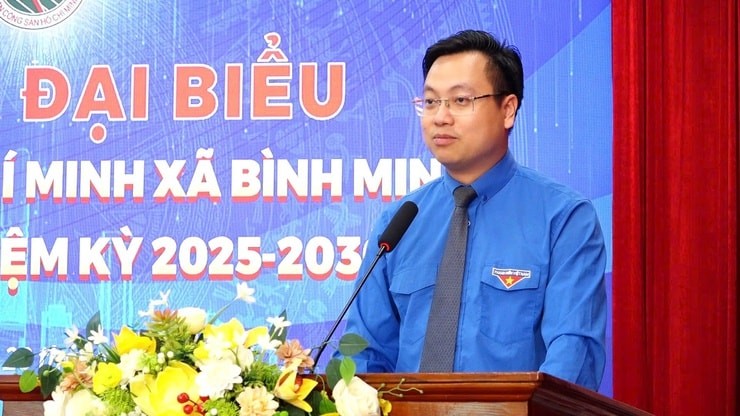 Phó Bí thư Thành đoàn Hà Nội Trần Quang Hưng phát biểu tại Đại hội.