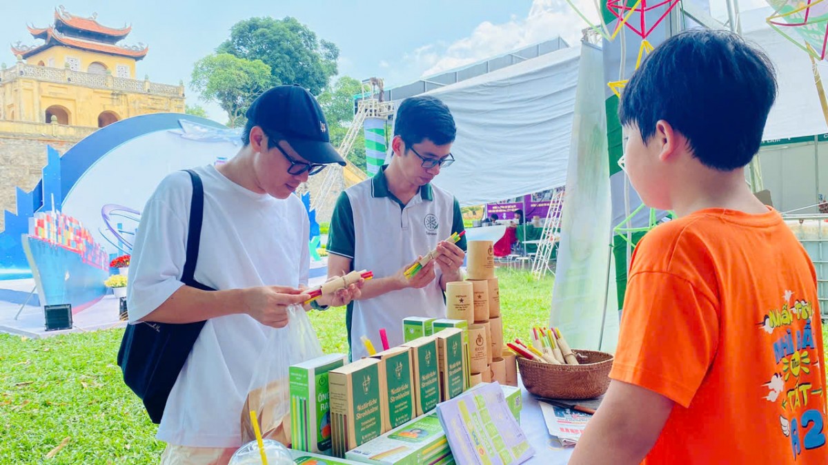 Ống hút từ rau, củ - hướng đi bền vững nhằm giảm thiểu rác thải nhựa