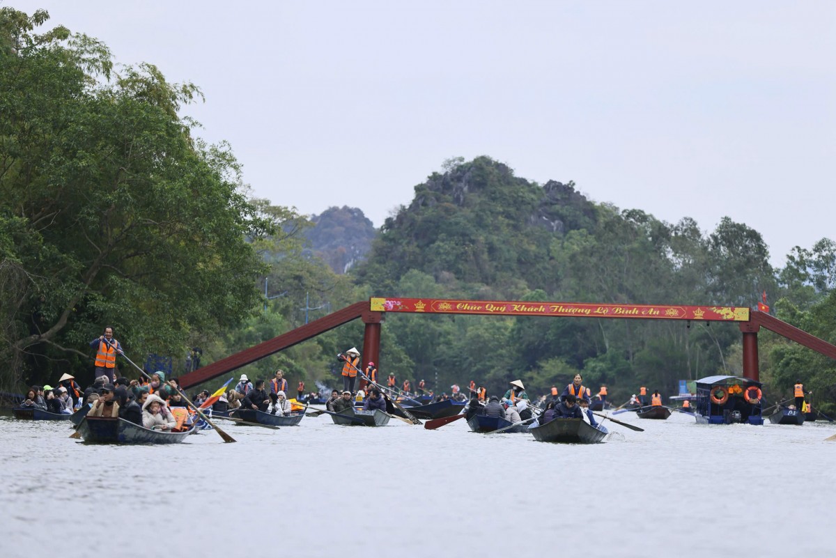 Thủ đô Hà Nội - điểm hẹn văn hóa, tâm linh và sự hòa quyện tôn giáo, dân tộc