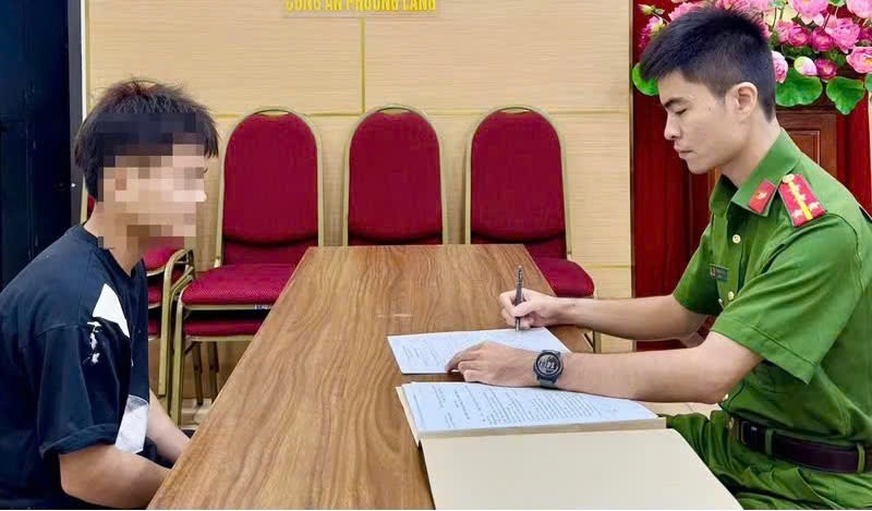 Gọi đến số 113 - 114 để trêu đùa, thanh niên bị phạt 15 triệu đồng hành vi báo cháy giả Gọi đến số 113 - 114 để trêu đùa, thanh niên bị phạt 15 triệu đồng hành vi báo cháy giả