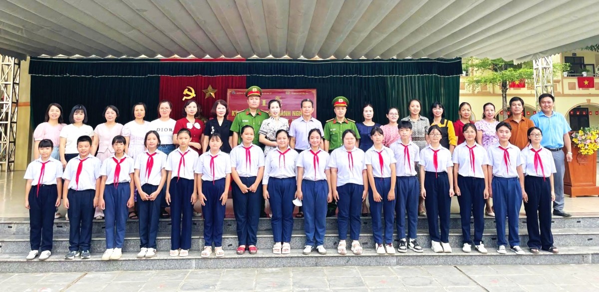 Cao điểm xử lý vi phạm trật tự an toàn giao thông tại Yên Bài Cao điểm xử lý vi phạm trật tự an toàn giao thông tại Yên Bài