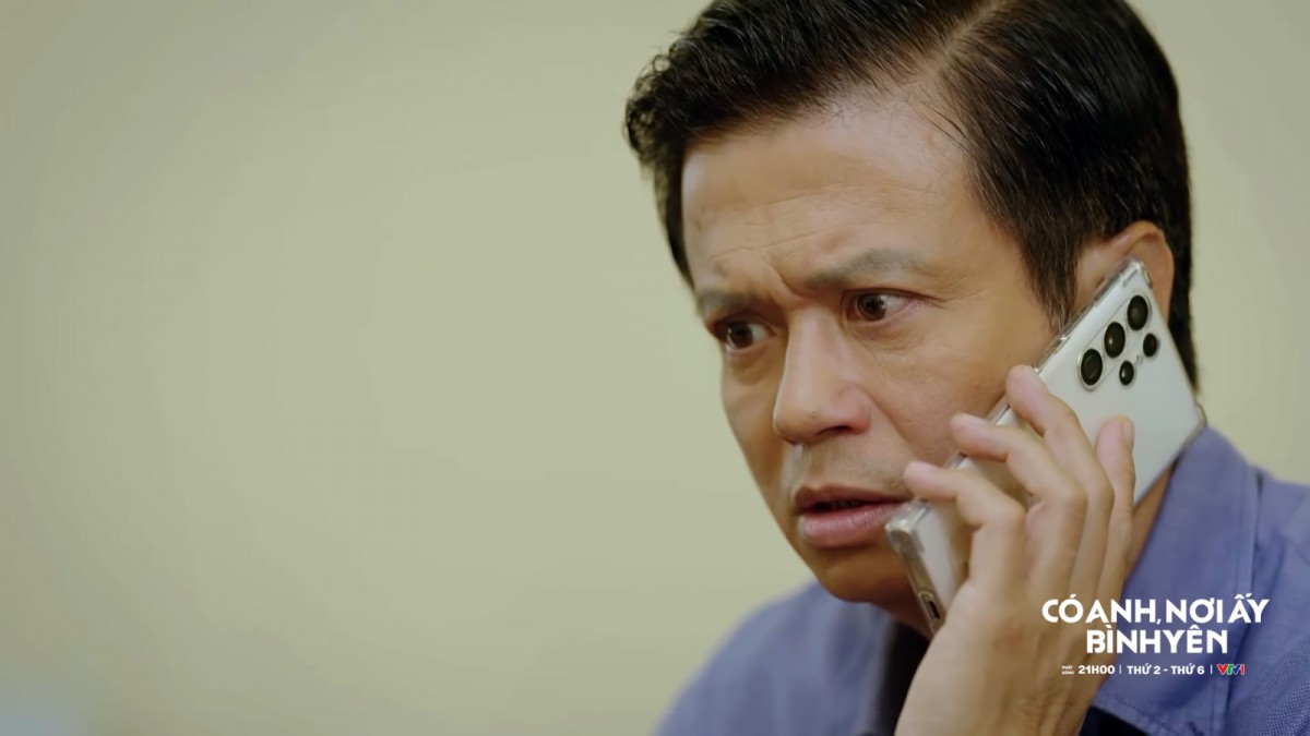 “Có anh, nơi ấy bình yên” tập 31: Phó Chủ tịch Xuân bị Hồng Phát tống tiền, dân làng dậy sóng vì tin đồn