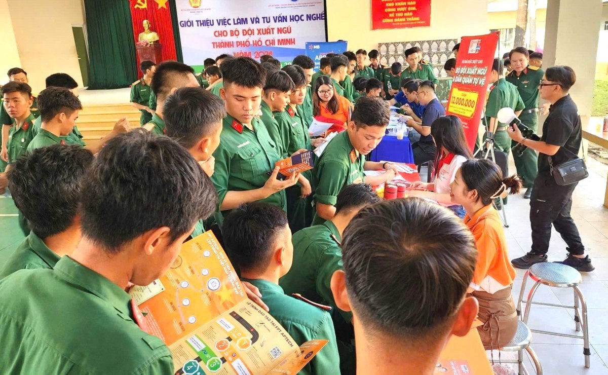 TP.HCM: Đa dạng các kênh giải quyết việc làm cho người lao động TP.HCM: Đa dạng các kênh giải quyết việc làm cho người lao động