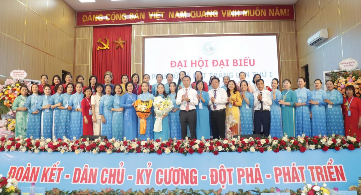 Phụ nữ Bát Tràng sẵn sàng bước vào kỷ nguyên mới