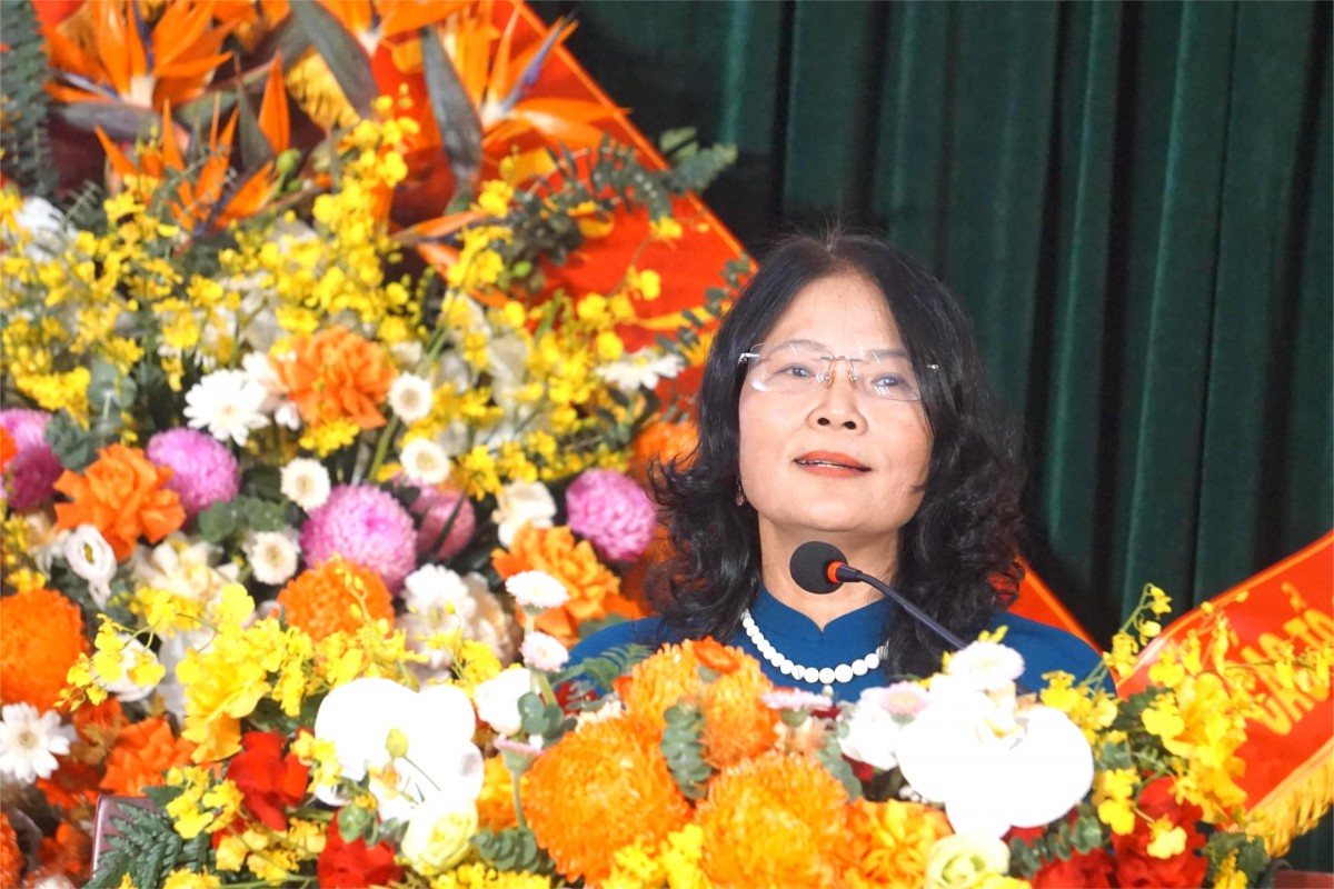 Khẳng định vai trò nòng cốt trong khối đại đoàn kết toàn dân Khẳng định vai trò nòng cốt trong khối đại đoàn kết toàn dân