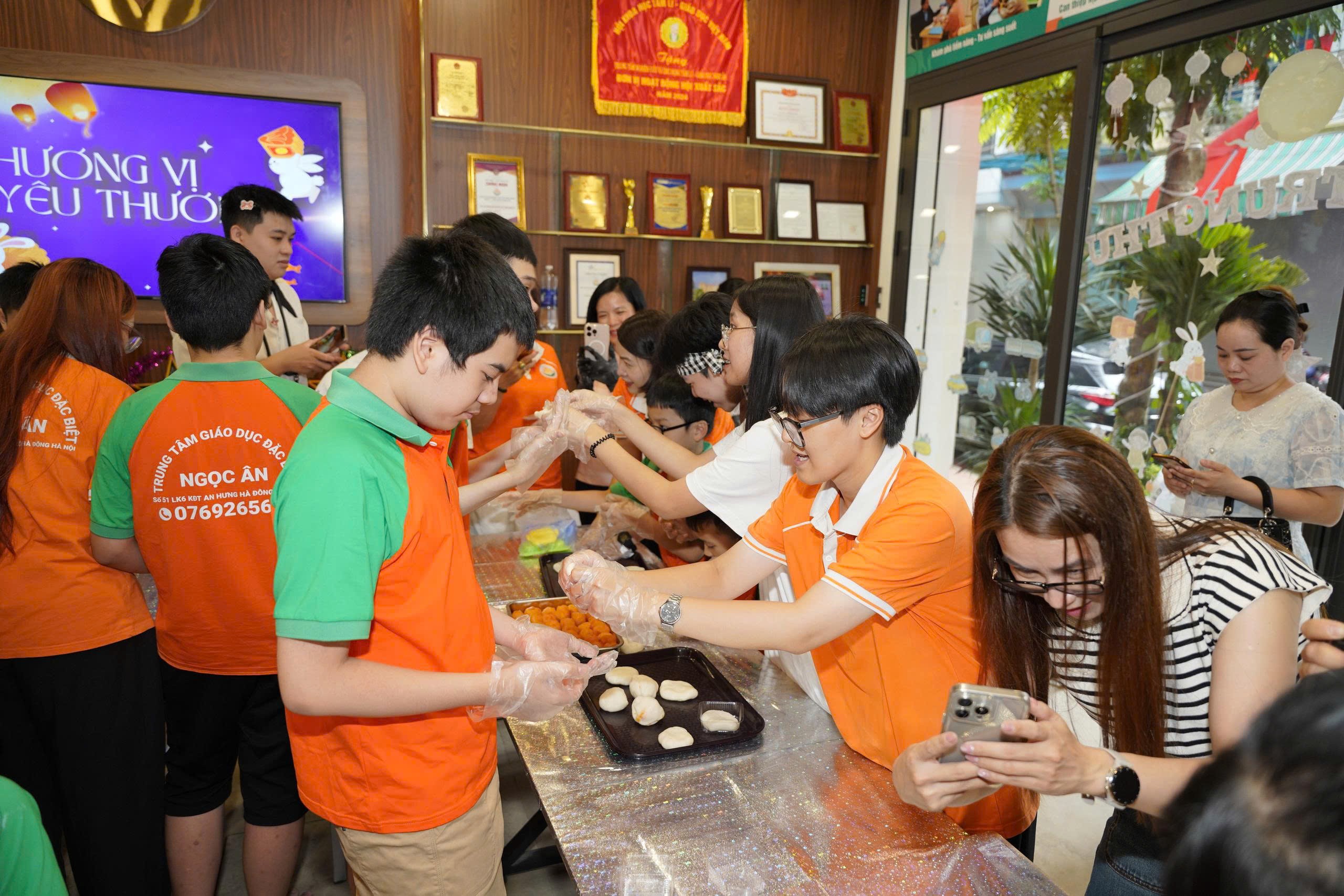 Công đoàn Trung tâm Ngọc Ân: Chú trọng nâng cao trình độ đội ngũ cán bộ để hội nhập Công đoàn Trung tâm Ngọc Ân: Chú trọng nâng cao trình độ đội ngũ cán bộ để hội nhập