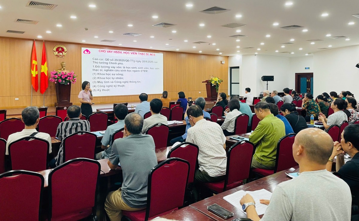 Cầu Giấy: Hơn 150 cán bộ tham gia tập huấn nghiệp vụ tín dụng chính sách Cầu Giấy: Hơn 150 cán bộ tham gia tập huấn nghiệp vụ tín dụng chính sách