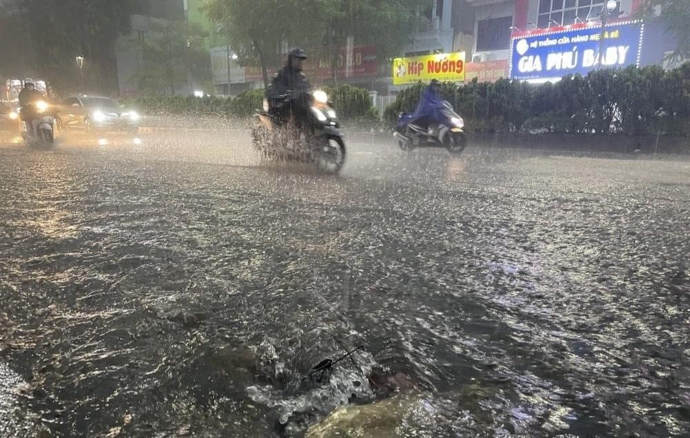 Dự báo thời tiết Hà Nội ngày 26/9: Mưa vừa và có nơi có giông Dự báo thời tiết Hà Nội ngày 26/9: Mưa vừa và có nơi có giông