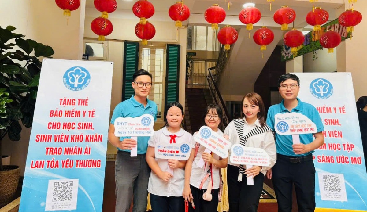 Học sinh có bắt buộc phải mua BHYT không?