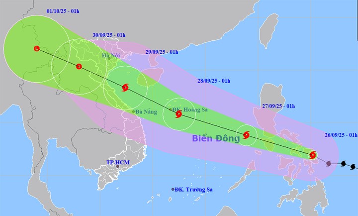 Bão số 10 (Bualoi) giật cấp 14, sắp vào Biển Đông và có xu hướng mạnh thêm