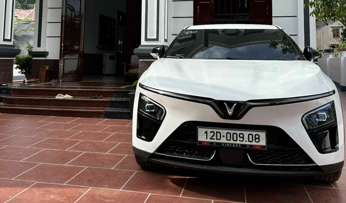 Hài lòng với công nghệ, thiết kế, cảm giác lái, chủ xe VF 7 kể chuyện trở thành “đại sứ” cho xe điện VinFast