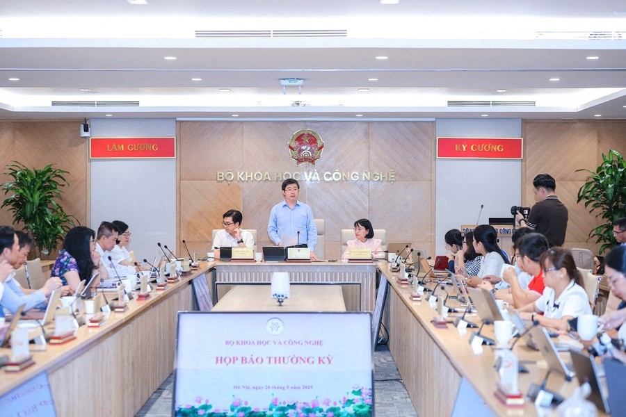 Đưa trí tuệ nhân tạo vào giảng dạy từ bậc tiểu học: Cơ hội lớn nhưng cần bước đi thận trọng