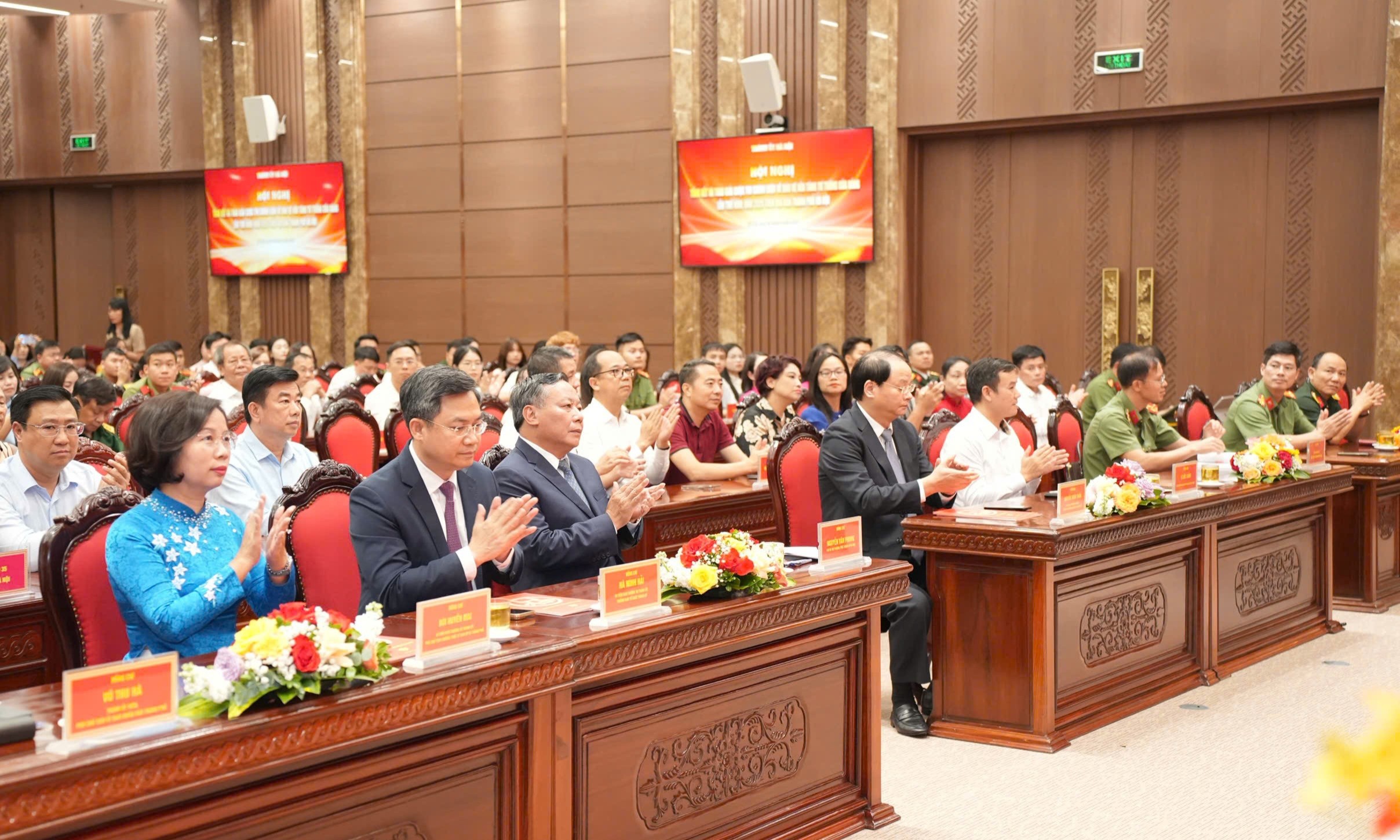 Khen thưởng 99 tác phẩm đạt giải Cuộc thi chính luận bảo vệ nền tảng tư tưởng của Đảng lần thứ Năm