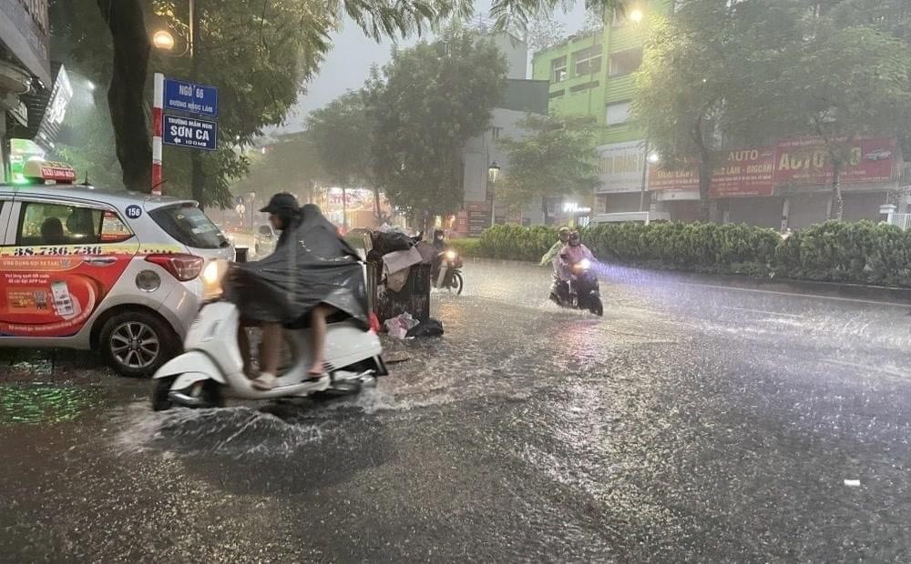 Dự báo thời tiết Hà Nội ngày 27/9: Mưa rào rải rác ngày cuối tuần