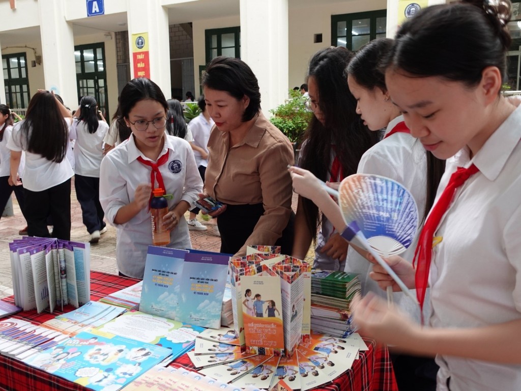 Phường Ba Đình tổ chức Điểm truyền thông hưởng ứng Ngày Quốc tế trẻ em gái (11/10) Phường Ba Đình tổ chức Điểm truyền thông hưởng ứng Ngày Quốc tế trẻ em gái (11/10)