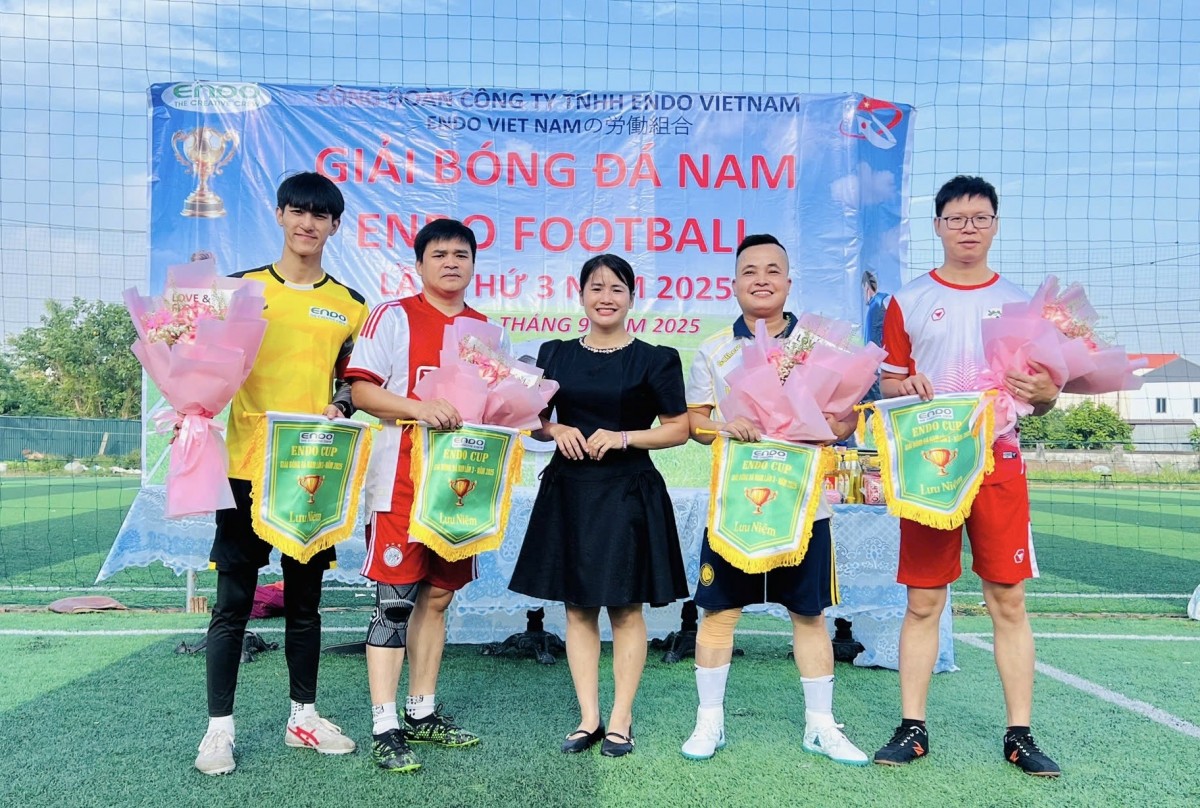 Đời sống tinh thần của người lao động ngày càng được nâng cao Đời sống tinh thần của người lao động ngày càng được nâng cao