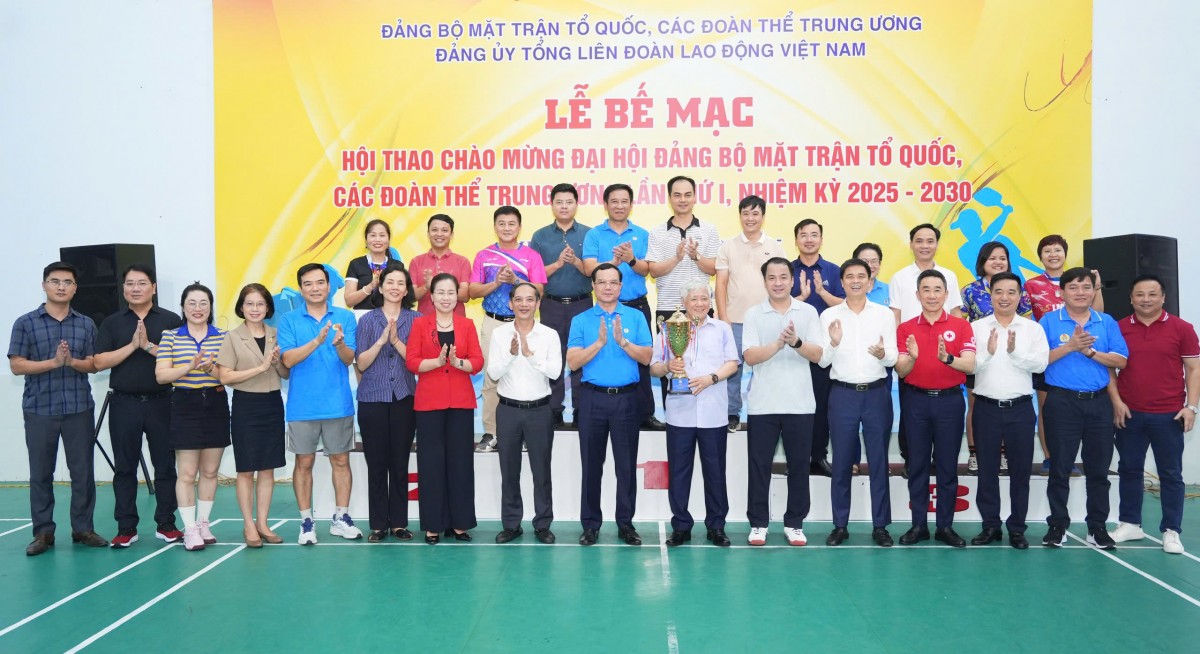 Bế mạc Hội thao chào mừng Đại hội Đảng bộ MTTQ, các đoàn thể Trung ương