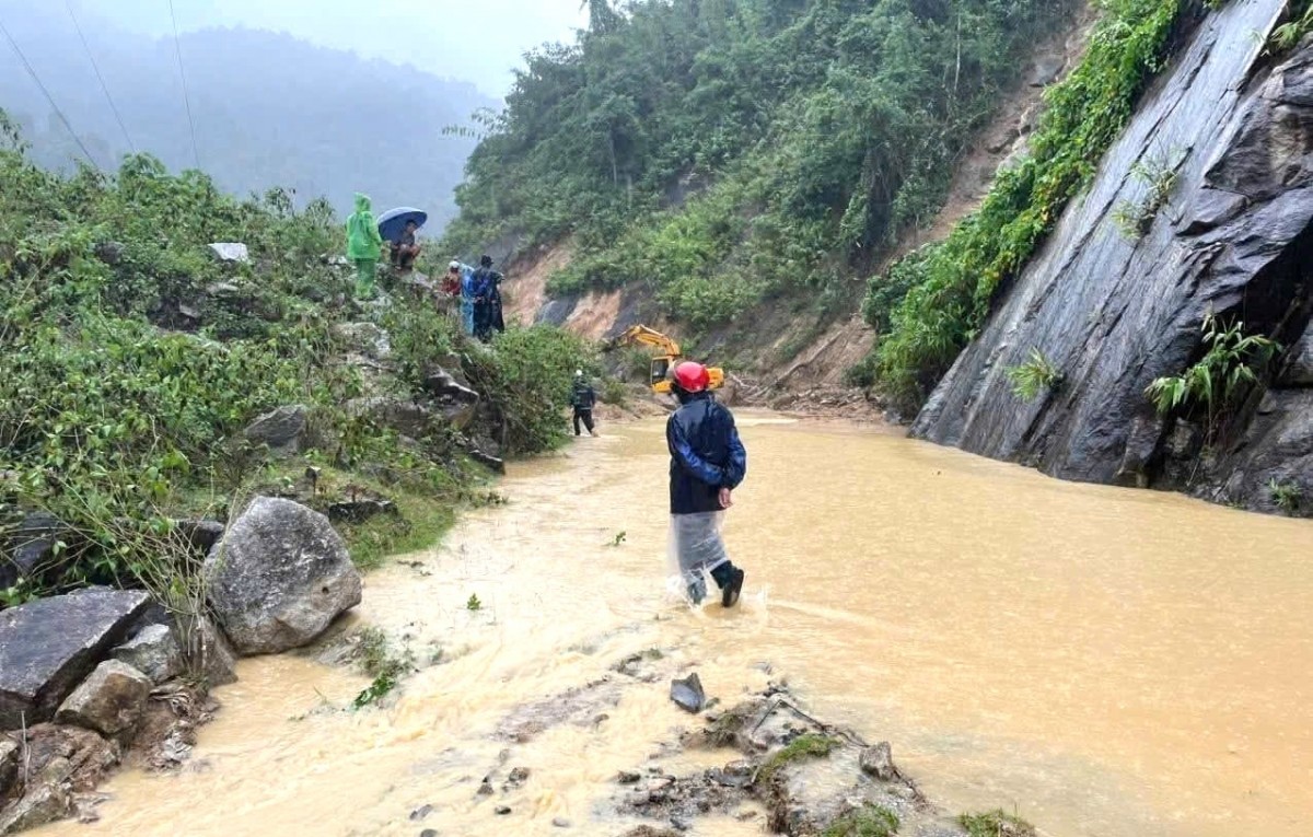 Nghệ An khẩn trương ứng phó với bão số 10
