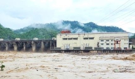 Nghệ An khẩn trương ứng phó với bão số 10