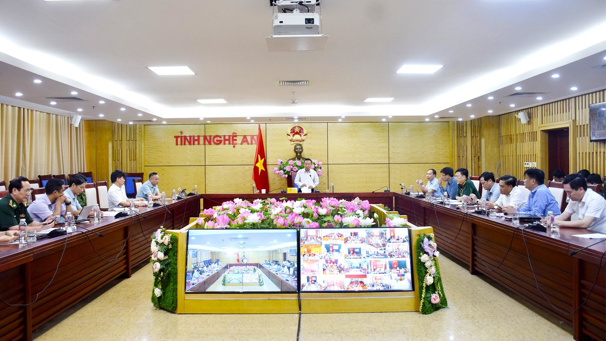 Nghệ An khẩn trương ứng phó với bão số 10