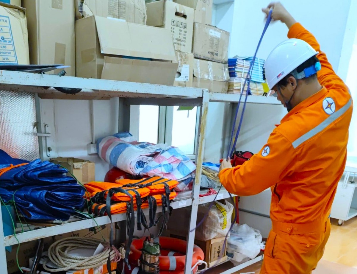 Nghệ An khẩn trương ứng phó với bão số 10