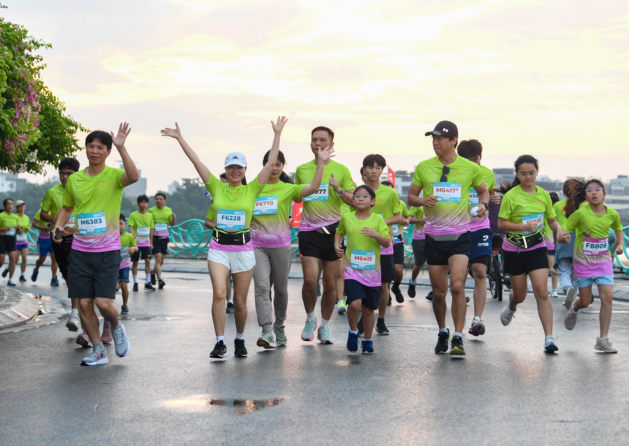 Giải chạy “Run For Love 2025” thành công rực rỡ, khởi động chuỗi chiến dịch “Chạm Thu Hà Nội”