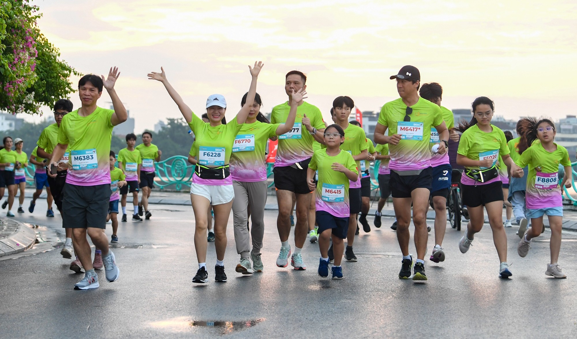 Giải chạy “Run For Love 2025” thành công rực rỡ, khởi động chuỗi chiến dịch “Chạm Thu Hà Nội”