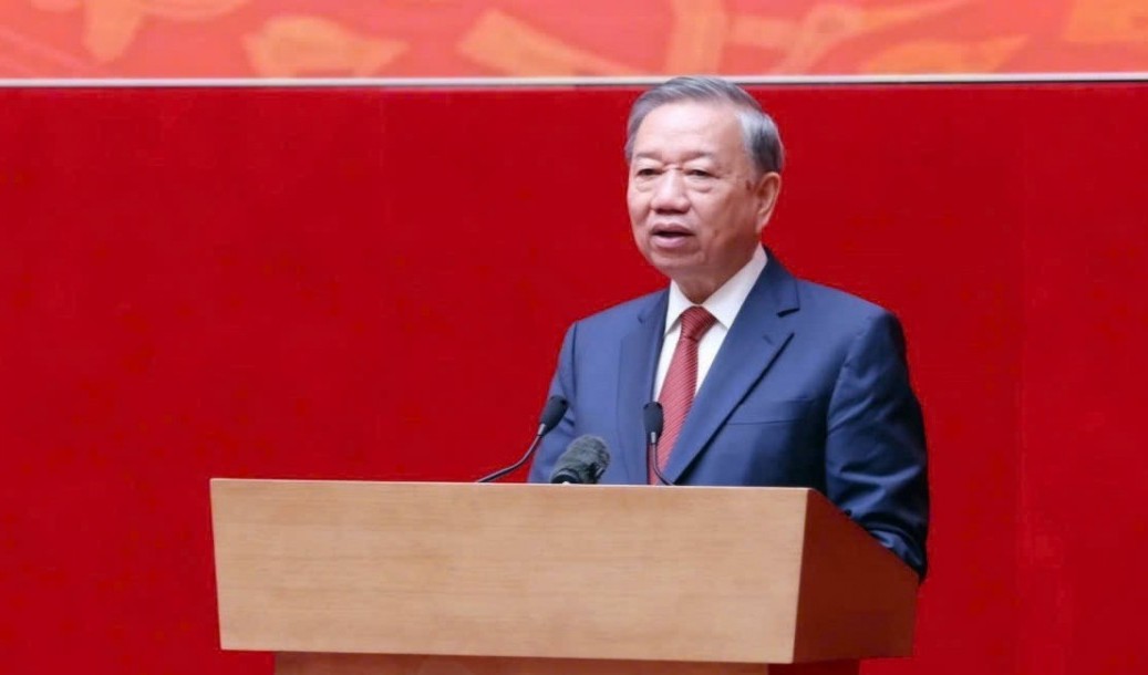 Công an nhân dân vì Đảng, vì dân